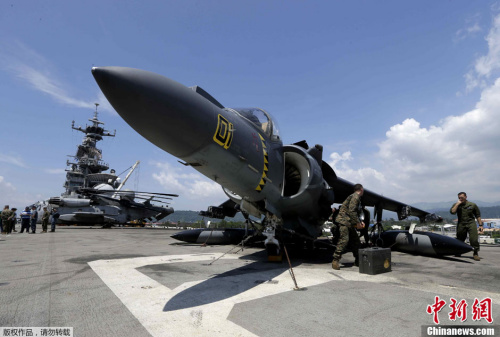 美國菲律賓舉行兩棲登陸聯(lián)合軍演 美國菲律賓舉行兩棲登陸聯(lián)合軍演