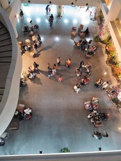 臺北議會(huì)解釋陸客為何只能走后門:屬分流管理